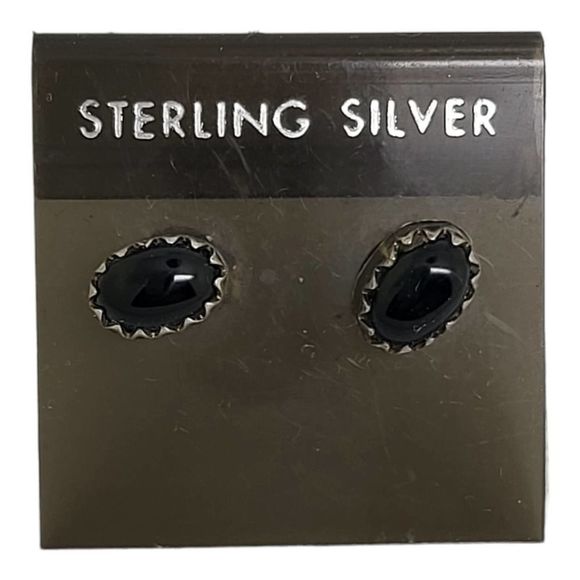 Vintage Southwest Style Oval Sawtooth Setting Onyx Stud Earrings - Picture 2 of 5